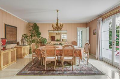 Maison - 265 m² - 7 pièces