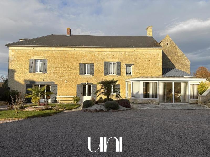 Maison - 188 m² - 8 pièces