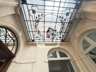 Appartement - 300 m² - 10 pièces