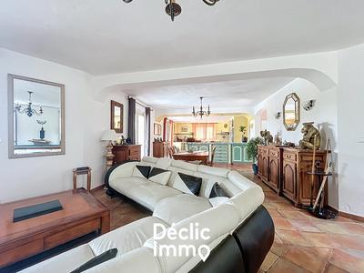 Maison - 192 m² - 6 pièces