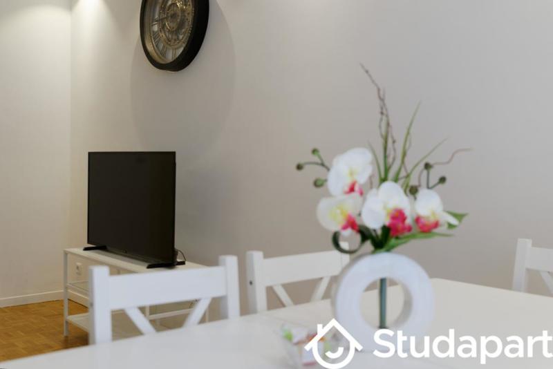 Chambre - 9 m² - 1 pièce