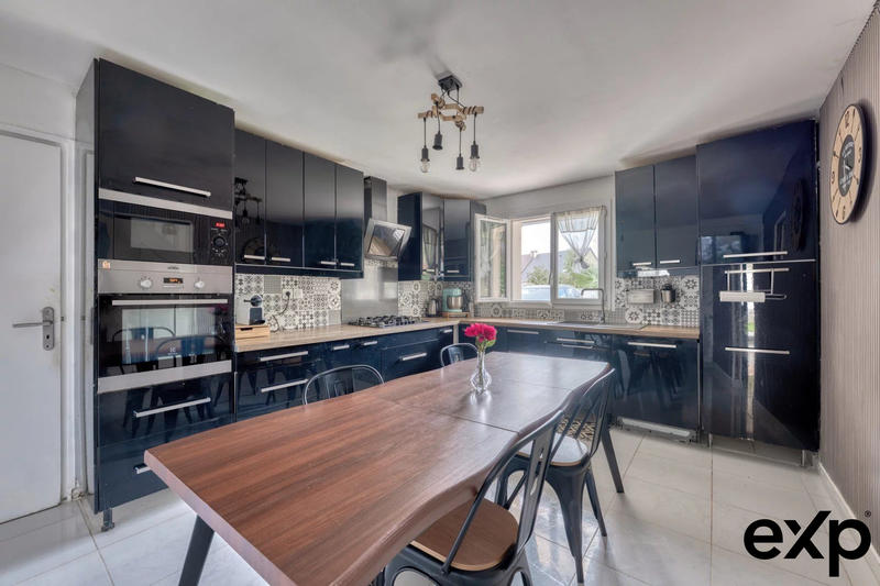 Maison - 162 m² - 7 pièces