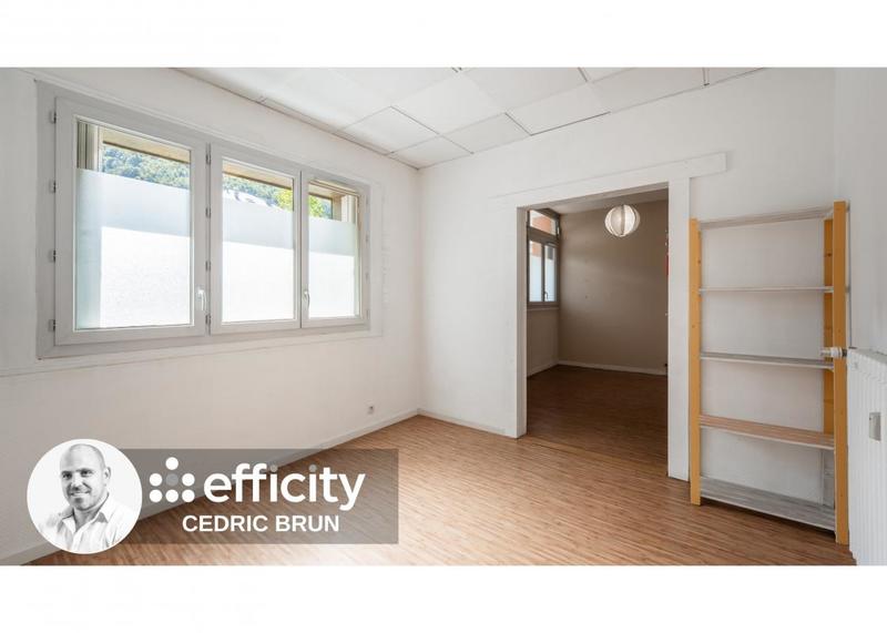 Local d'activité / Entrepôt - 68 m² - 4 pièces