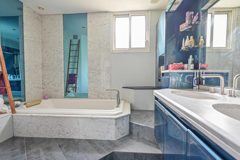 Maison contemporaine - 182 m² - 6 pièces