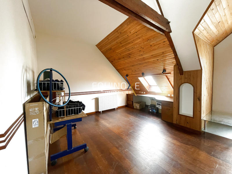 Villa - 188 m² - 9 pièces