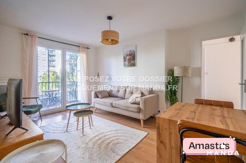 Chambre - 10 m² - 4 pièces