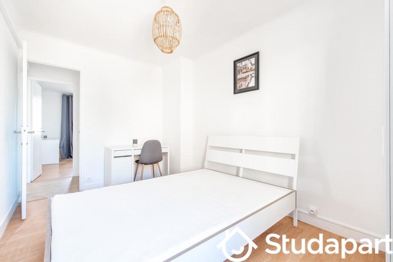 Chambre - 11 m² - 1 pièce