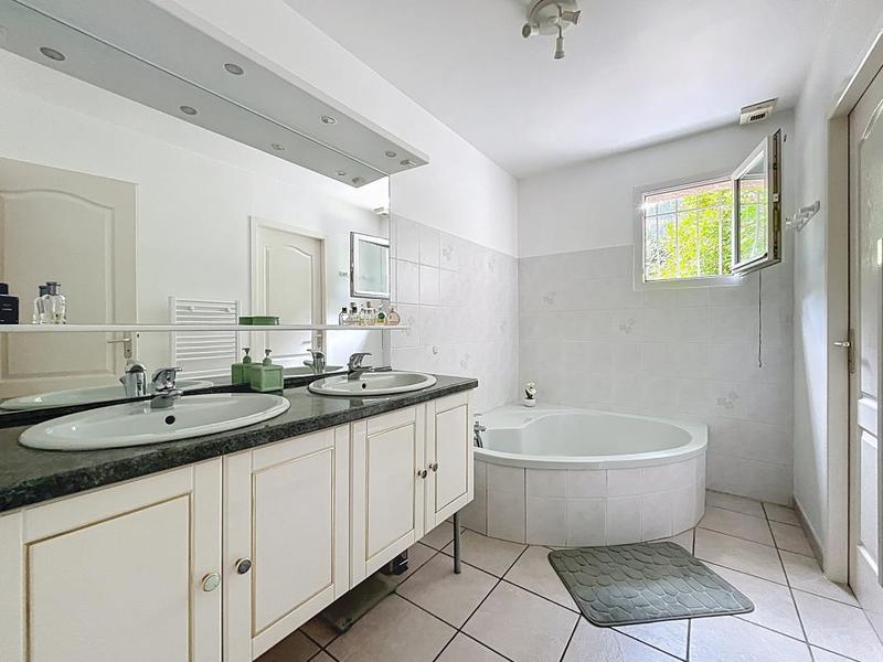 Maison - 125 m² - 5 pièces