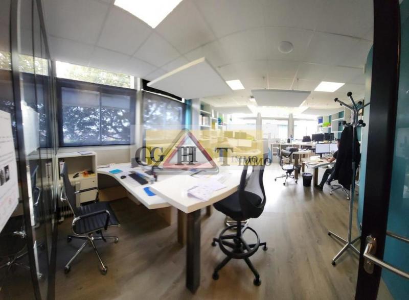 Bureau - 620 m²