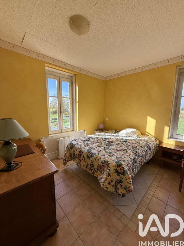 Maison - 211 m² - 9 pièces