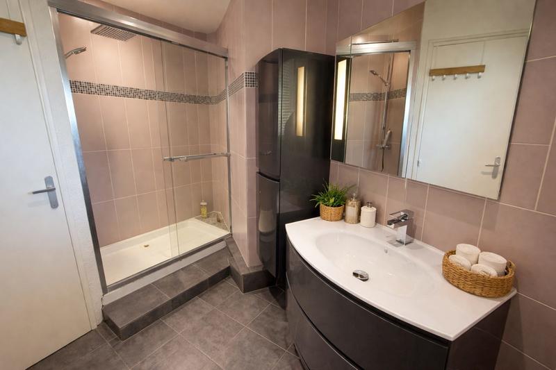 Appartement - 90 m² - 5 pièces