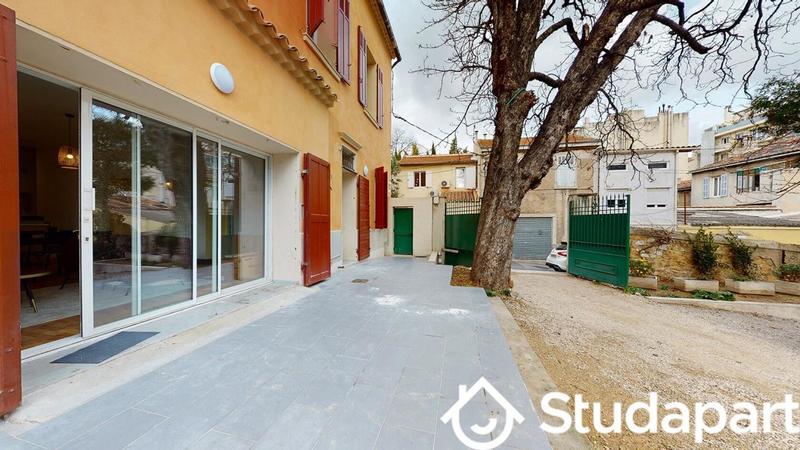 Chambre - 9 m² - 1 pièce