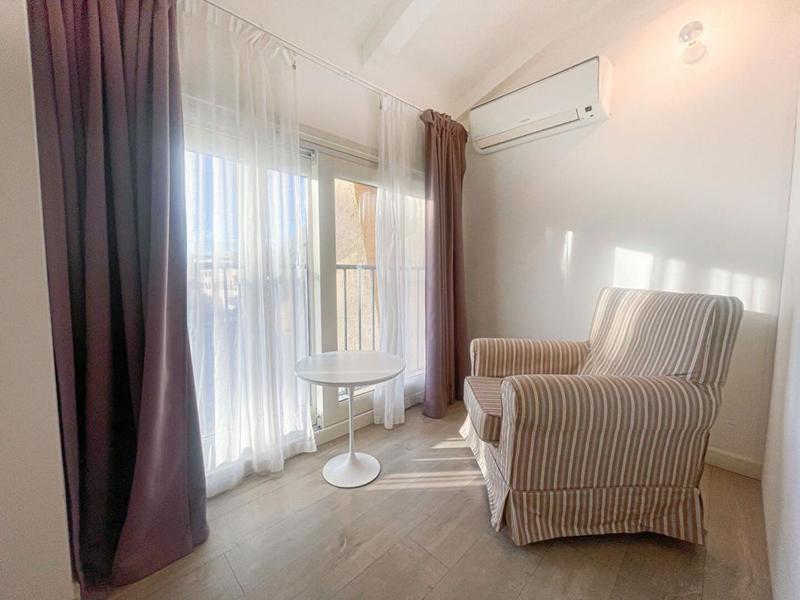 Appartement - 65 m² - 2 pièces