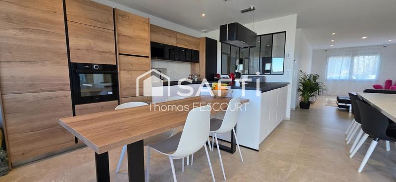 Maison - 130 m² - 6 pièces