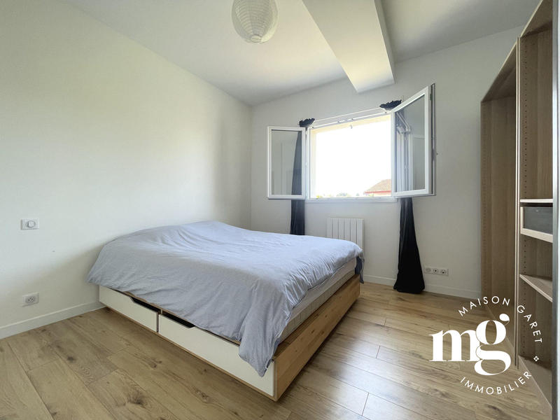 Maison - 187 m² - 8 pièces