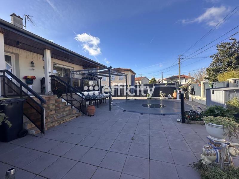 Maison - 135 m² - 7 pièces