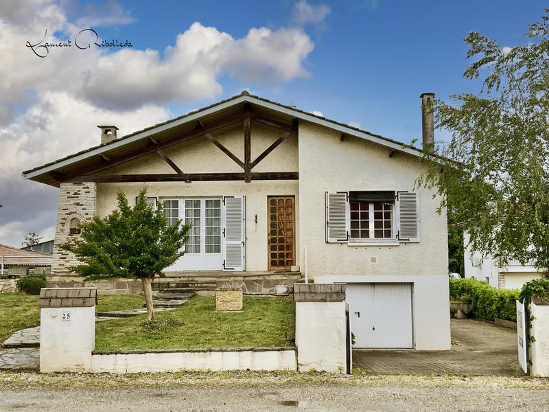 Maison - 310 m² - 7 pièces