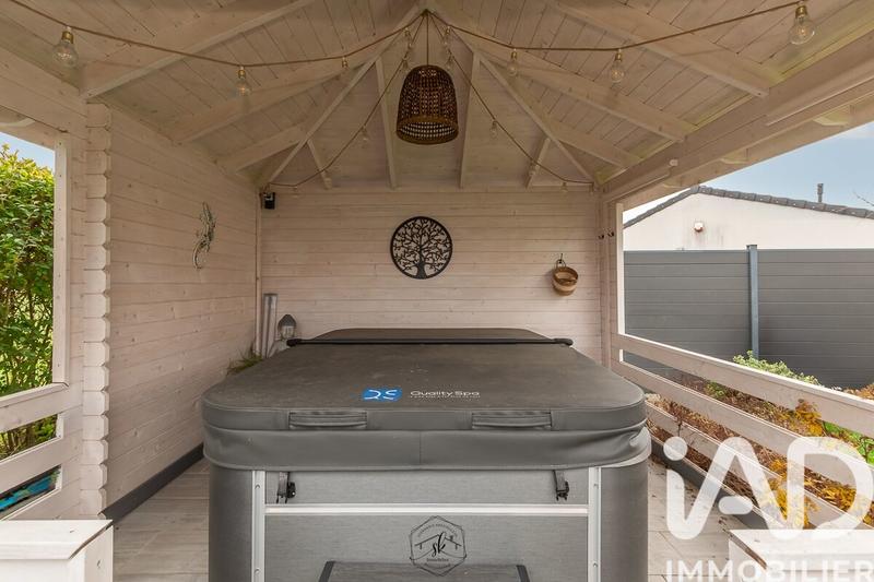 Maison - 96 m² - 5 pièces