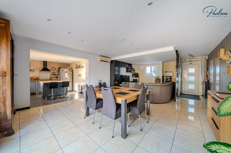 Villa - 165 m² - 6 pièces