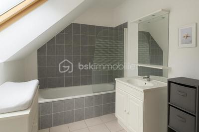 Maison - 104 m² - 4 pièces