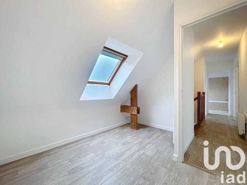 Maison - 104 m² - 7 pièces