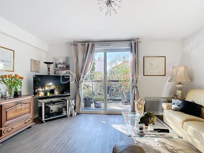 Appartement - 81 m² - 4 pièces