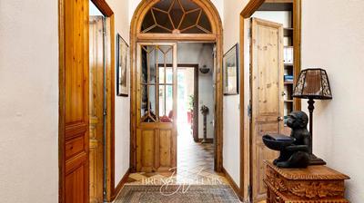 Demeure - 439 m² - 18 pièces