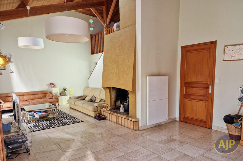 Maison - 153 m² - 6 pièces