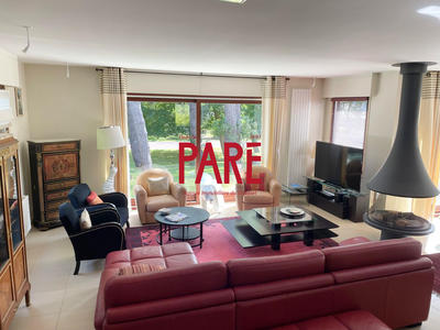 Maison - 167 m² - 8 pièces