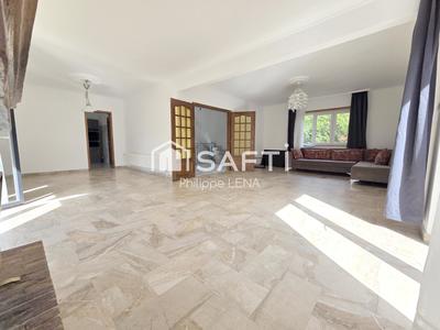 Maison - 192 m² - 9 pièces