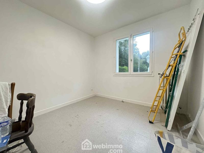 Maison - 140 m² - 8 pièces