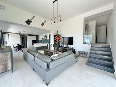 Maison contemporaine - 154 m² - 6 pièces