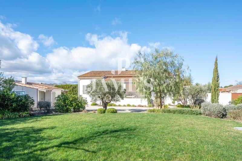 Maison - 158 m² - 6 pièces