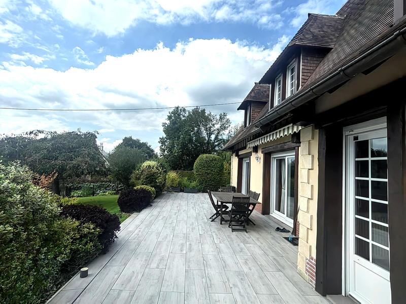 Propriété - 190 m² - 7 pièces