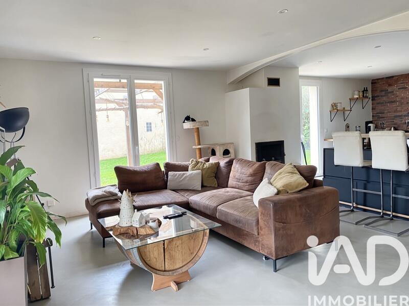 Maison - 180 m² - 5 pièces