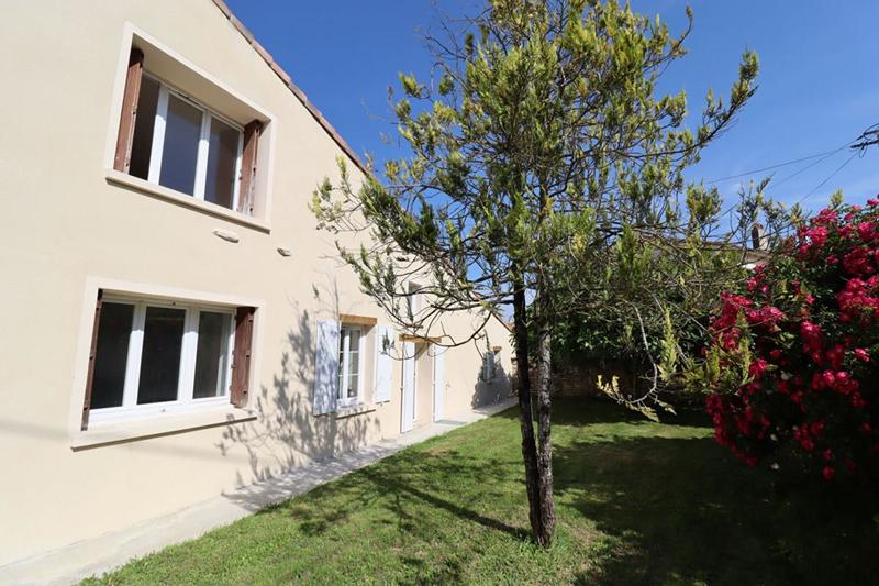 Maison - 220 m² - 7 pièces