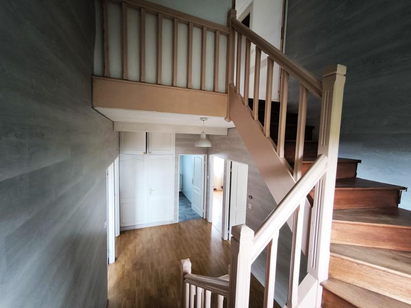 Maison - 164 m² - 9 pièces