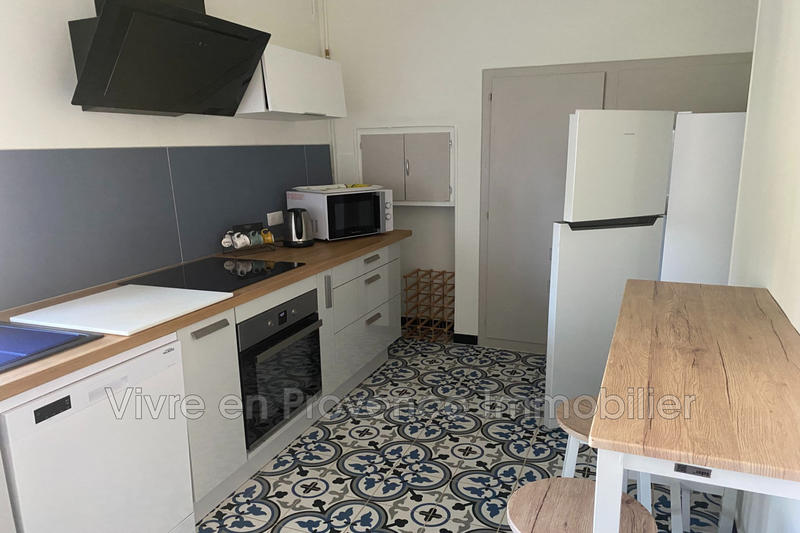 Maison - 460 m² - 12 pièces