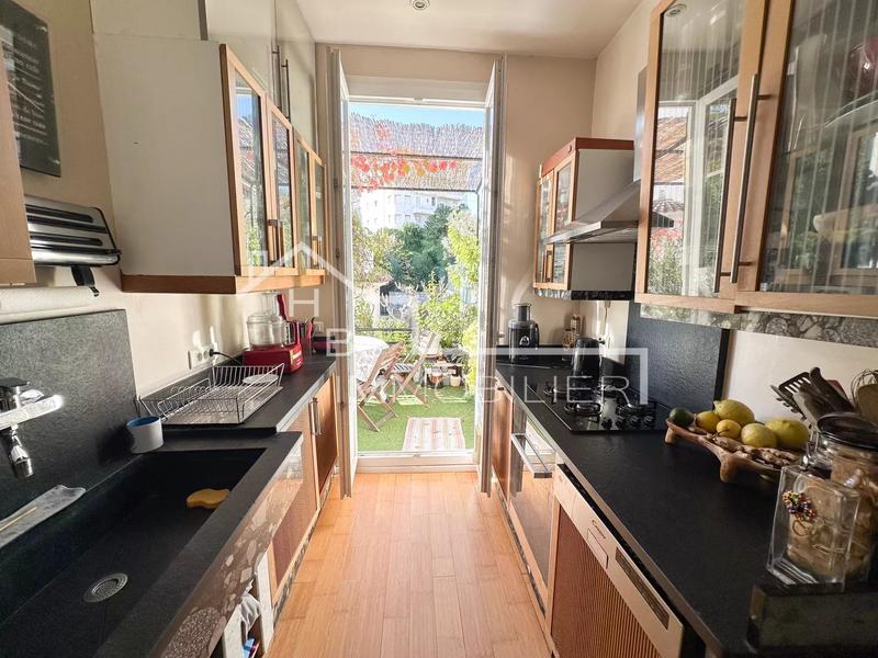 Appartement - 156 m² - 5 pièces