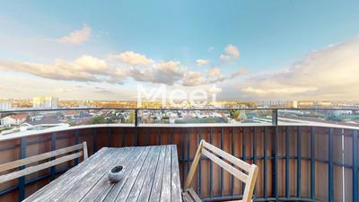 Appartement - 92 m² - 5 pièces