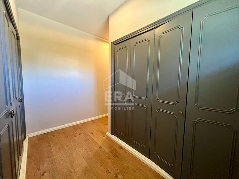 Villa - 297 m² - 7 pièces