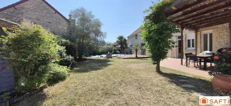 Maison - 275 m² - 11 pièces