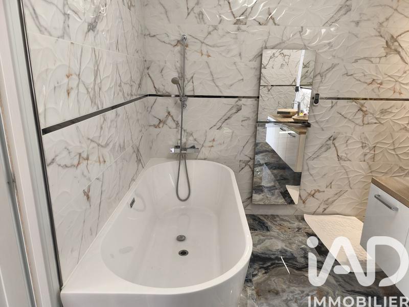 Maison - 205 m² - 7 pièces