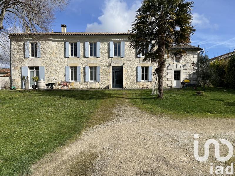 Maison - 320 m² - 8 pièces