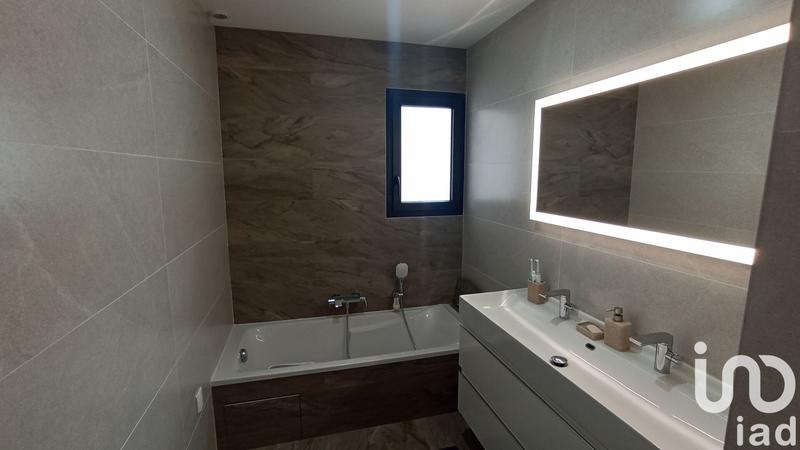 Maison - 104 m² - 4 pièces