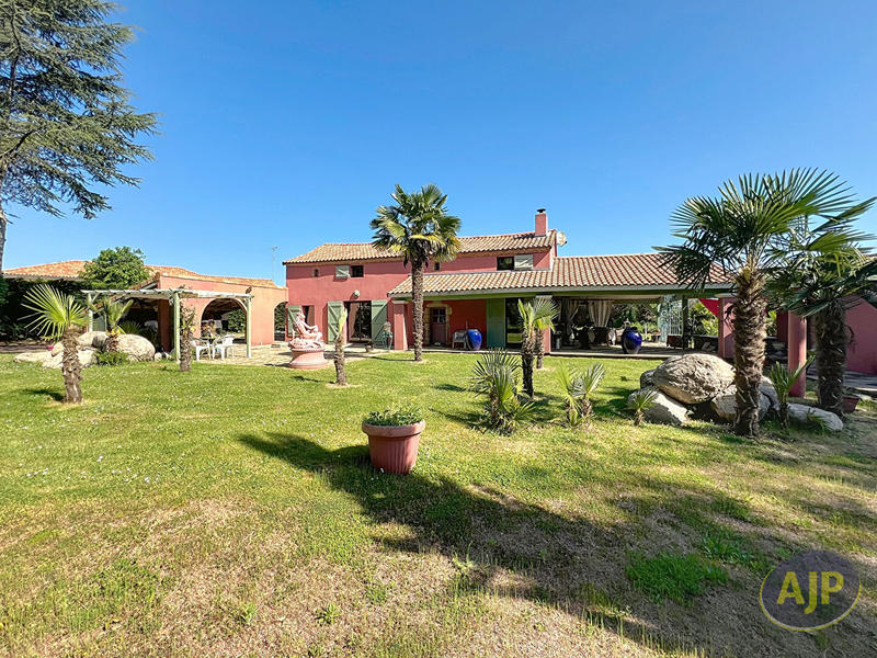 Maison - 190 m² - 5 pièces