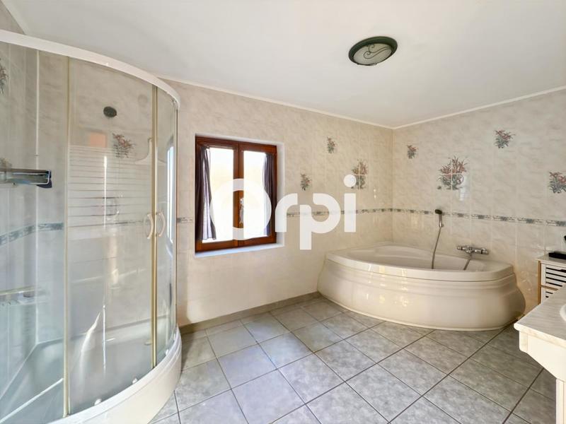 Maison - 182 m² - 6 pièces