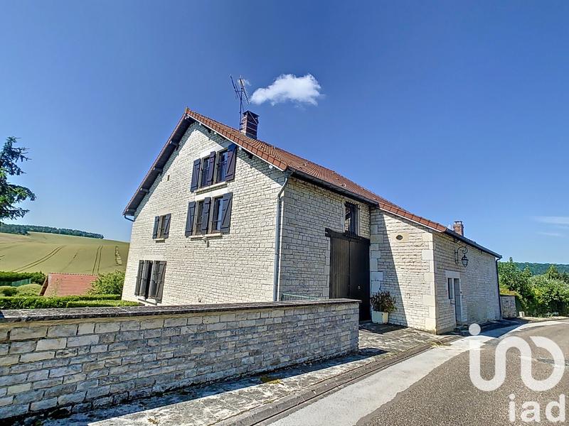 Maison - 357 m² - 2 pièces