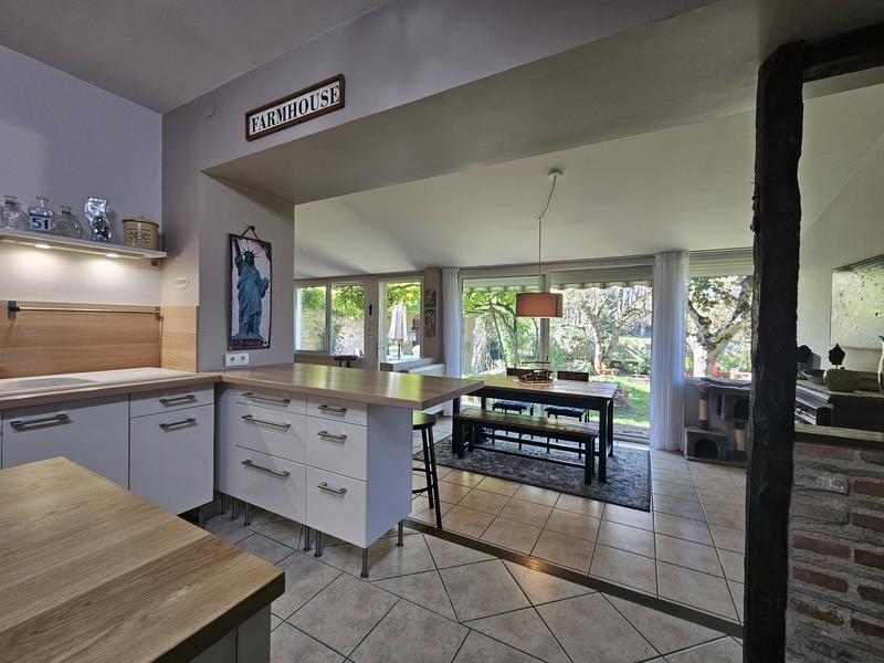 Maison traditionnelle - 157 m² - 4 pièces