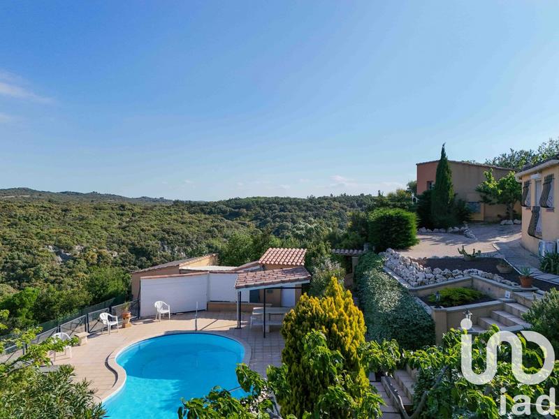 Maison - 223 m² - 8 pièces